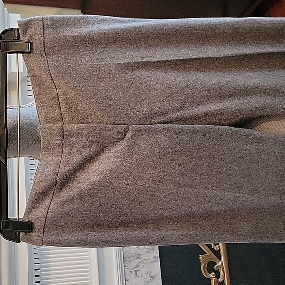 Adrienne Vista dining Suit - Picture 9 of 13